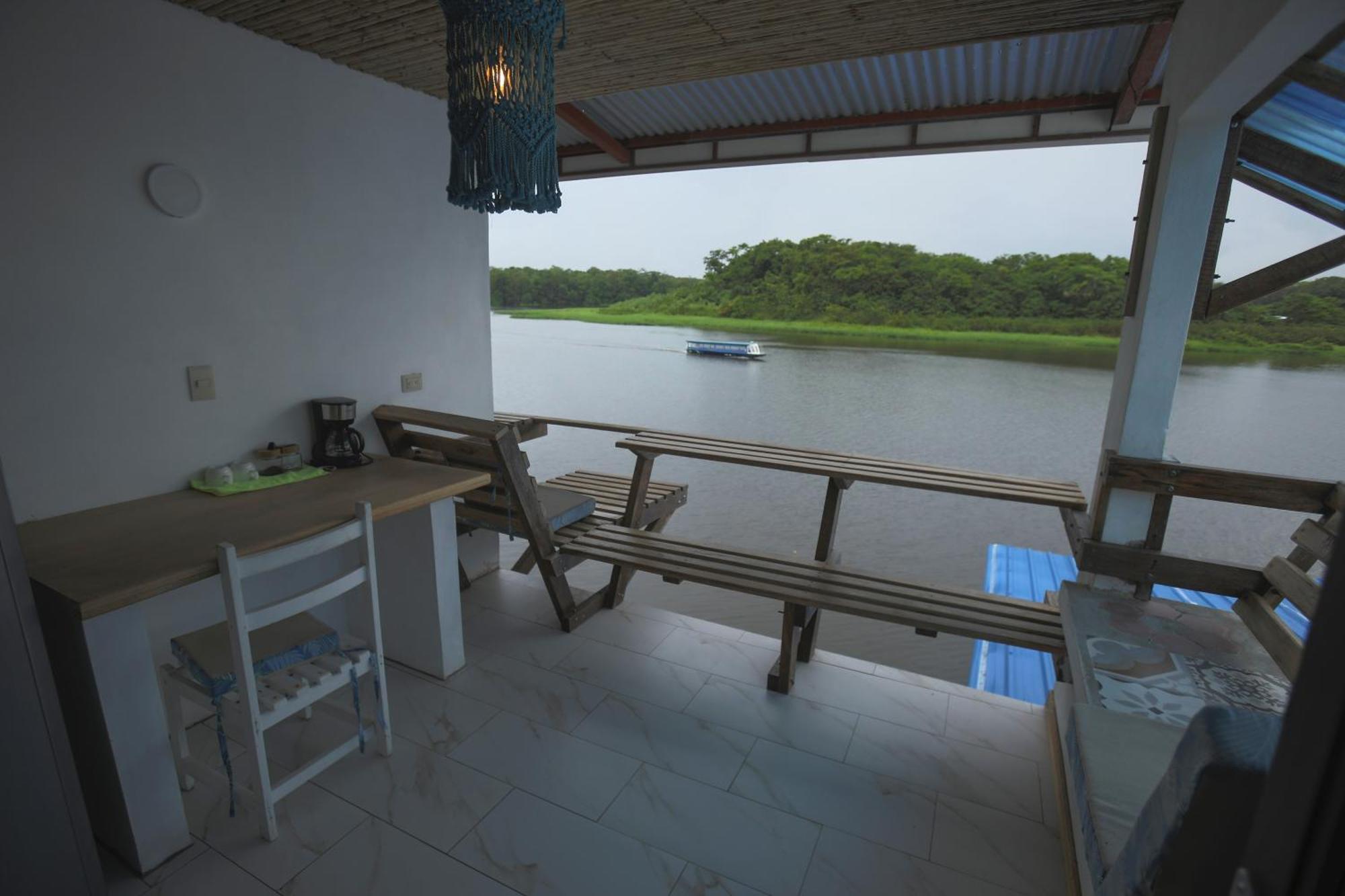 Hotel Pura Natura Riverside Tortuguero Exterior photo