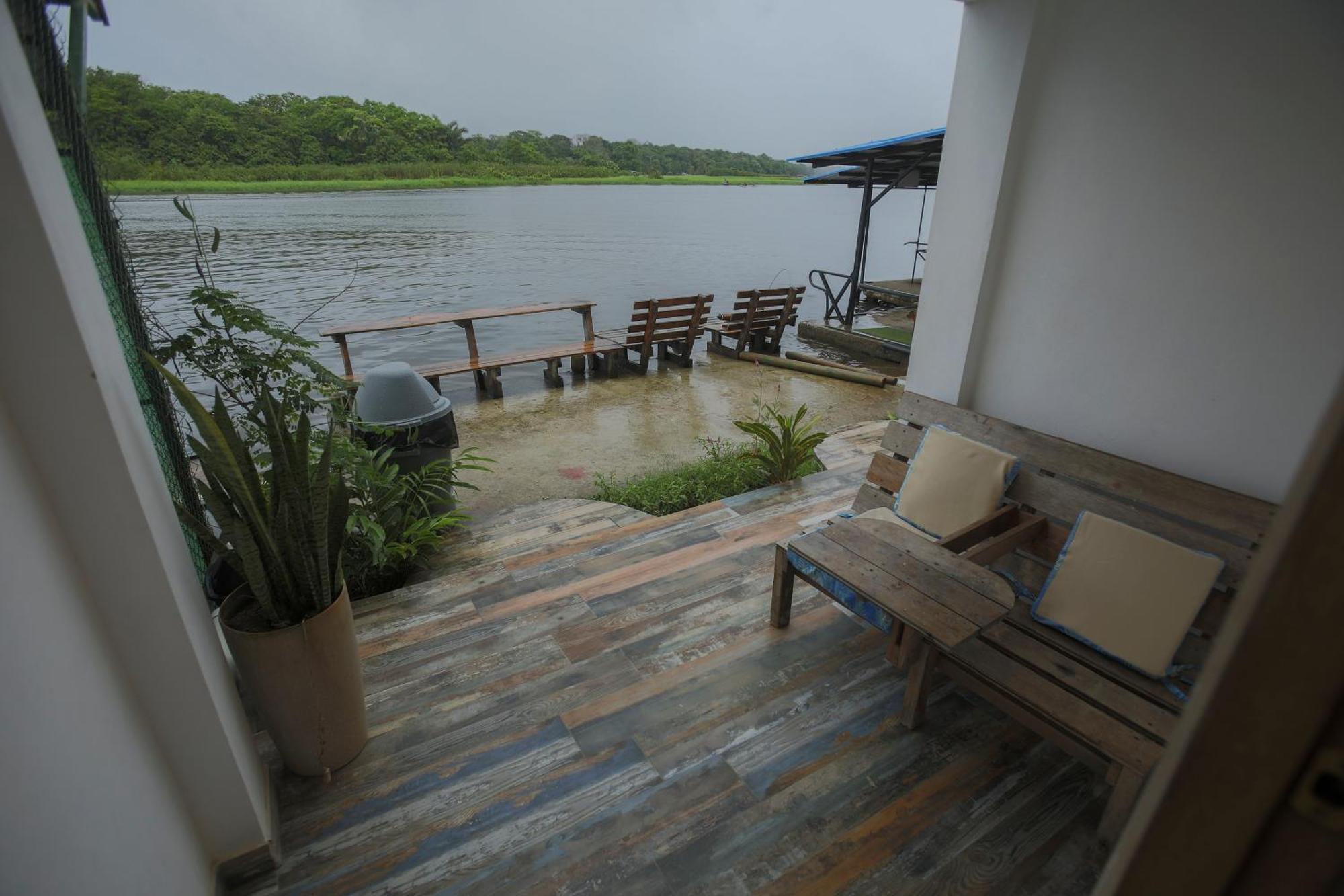 Hotel Pura Natura Riverside Tortuguero Exterior photo